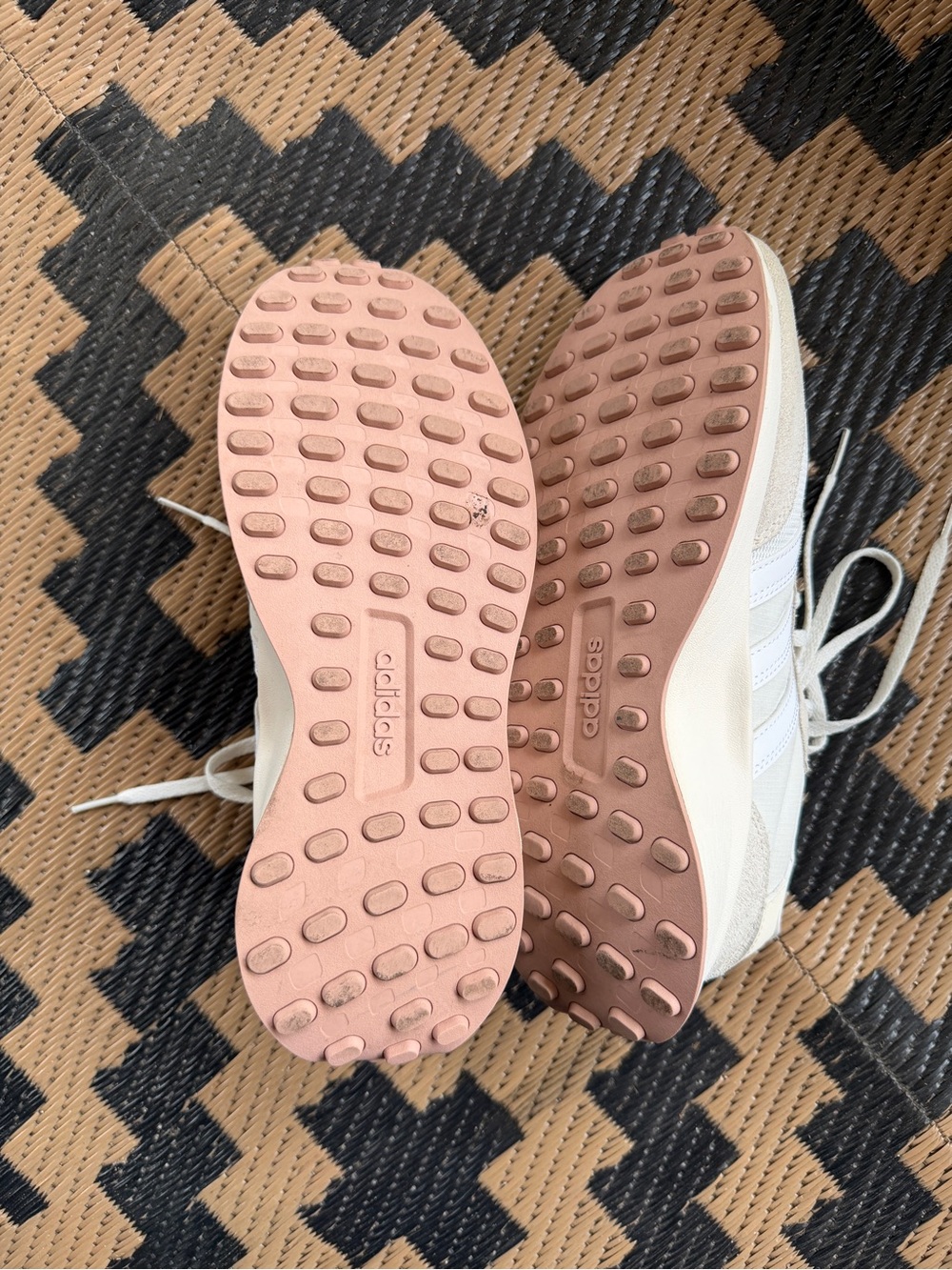 Adidas Women's 70s Running Shoes - Picture 11 of 12